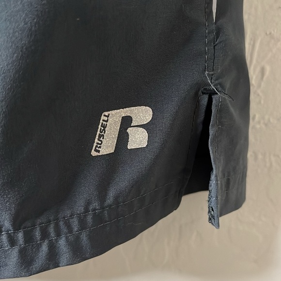 Russell Brand, men’s athletic shorts reflective tape on sides front pockets. MED - Picture 4 of 12